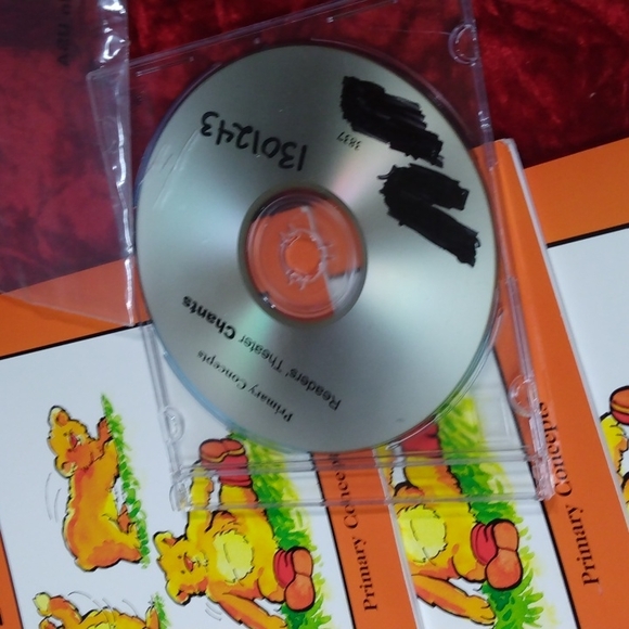 Readers' Theaters Chants 4 books w/ CD. ( 2 sets available) - Picture 3 of 8